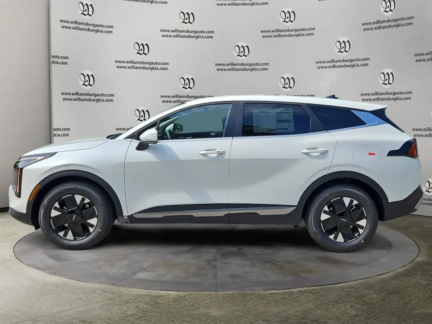 2026 Kia Sportage Hybrid LX photo 1