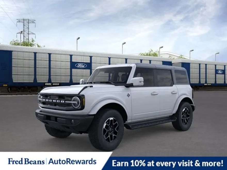2025 Ford Bronco Outer Banks photo 1