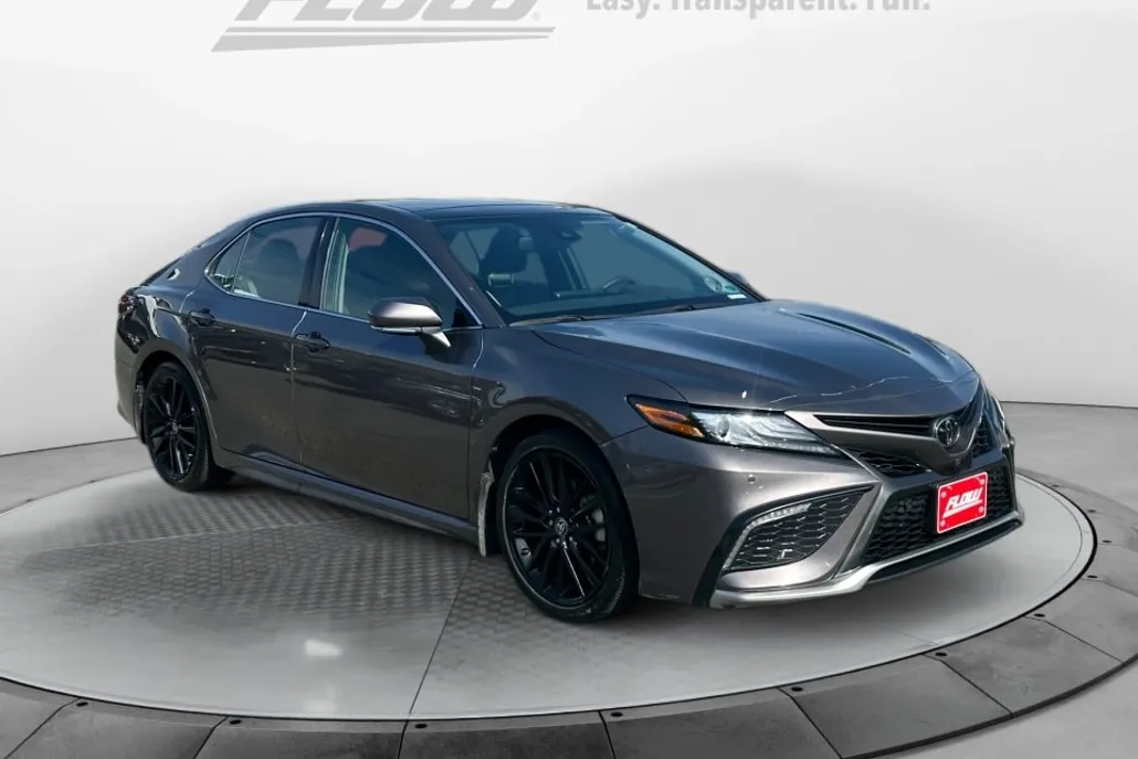 2023 Toyota Camry XSE V6 photo 1