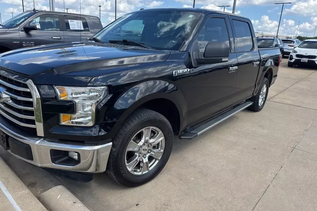 2016 Ford F-150 XLT photo 1