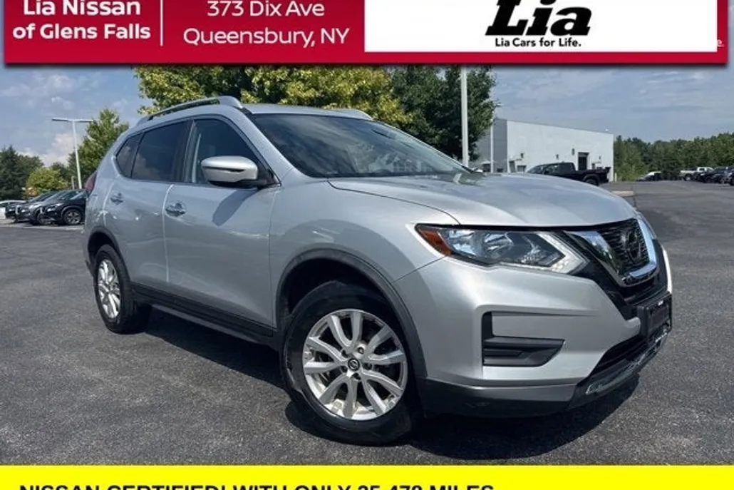 2020 Nissan Rogue SV photo 1