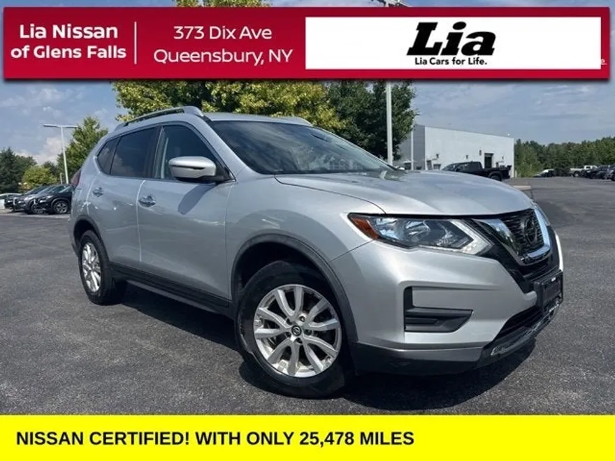 2020 Nissan Rogue SV photo 1