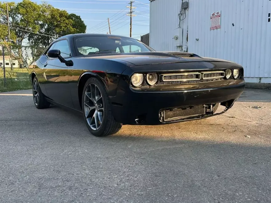 2022 Dodge Challenger GT photo 1
