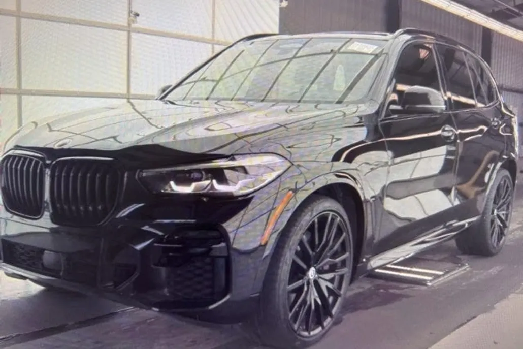 2022 Bmw X5 M50i photo 1
