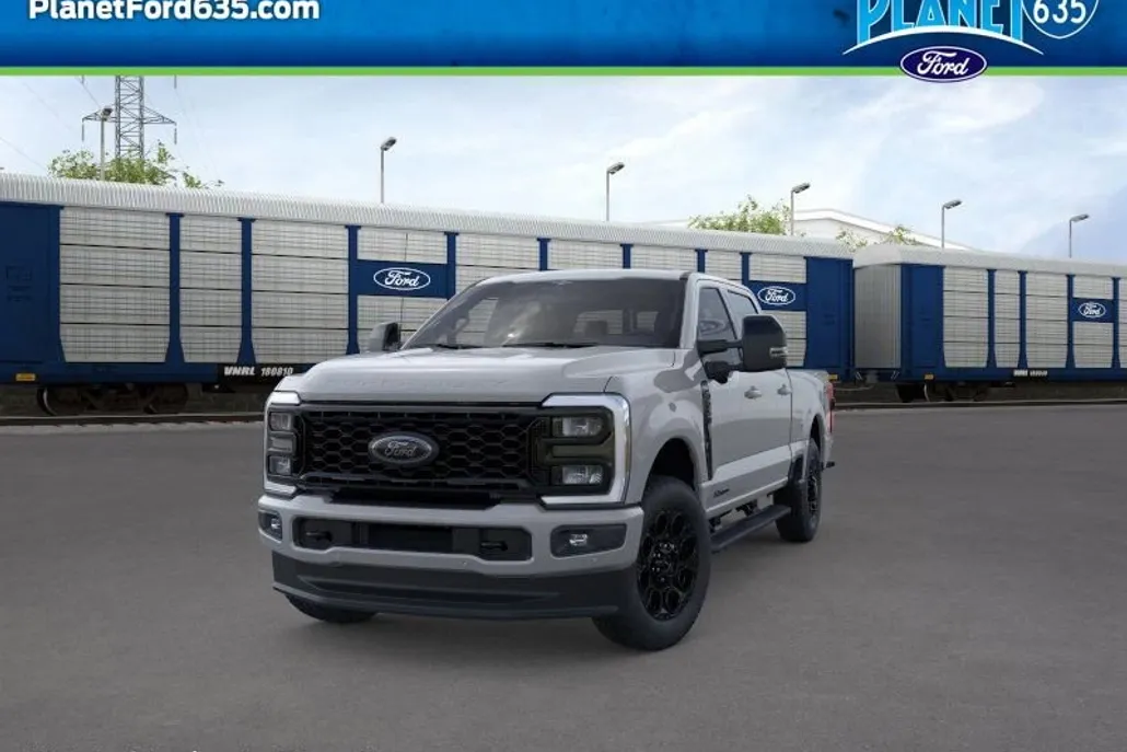 2026 Ford F-250 Lariat photo 1