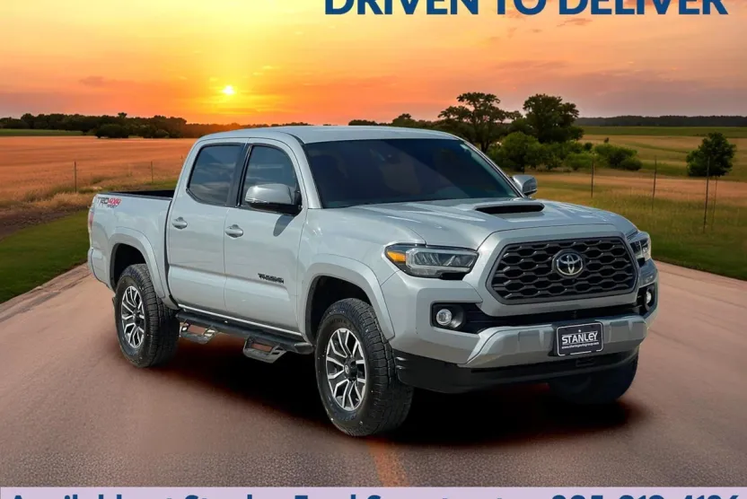 2021 Toyota Tacoma TRD Sport photo 1