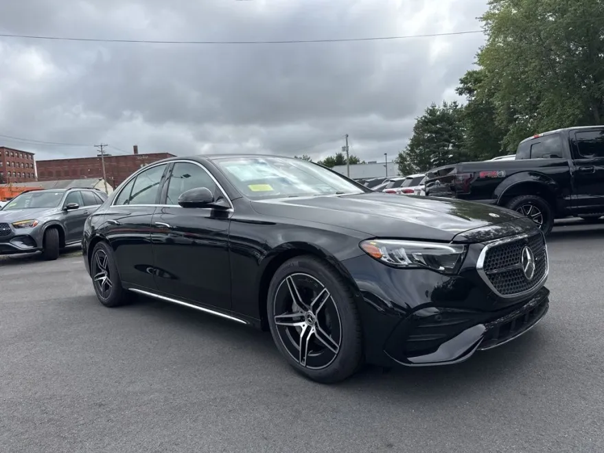 2026 Mercedes Benz E 4MATIC Sedan photo 1