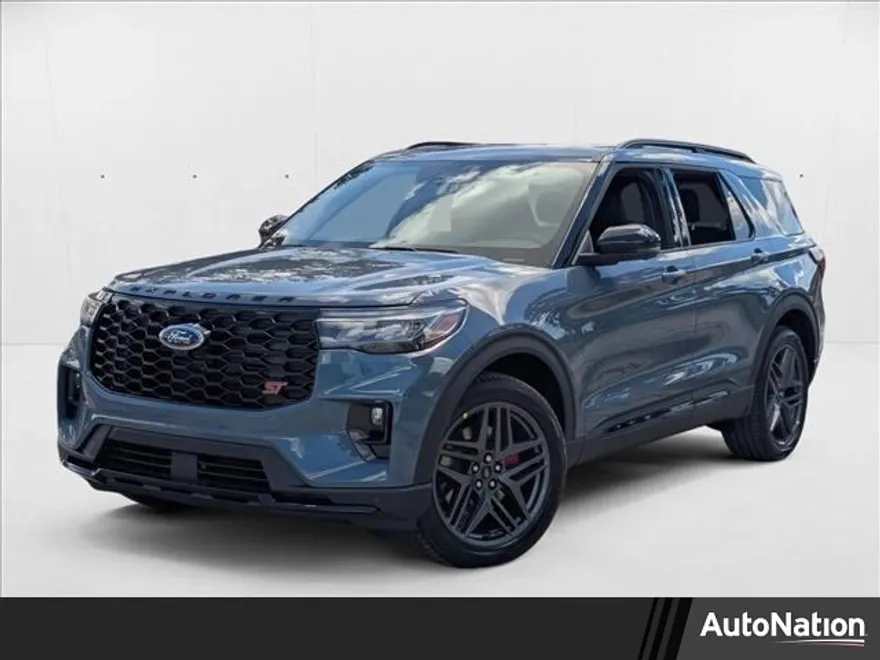 2025 Ford Explorer ST photo 1
