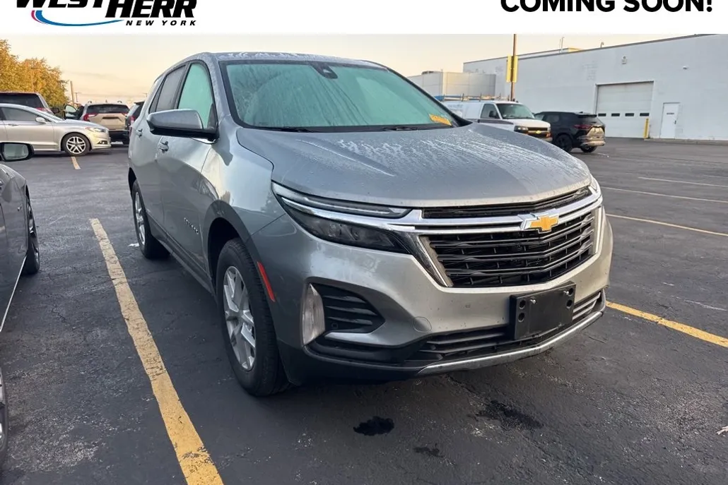 2023 Chevrolet Equinox LT photo 1