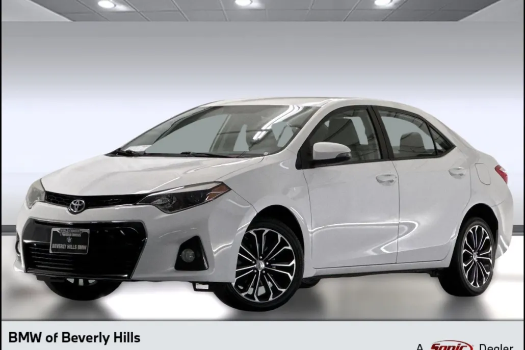 2014 Toyota Corolla L photo 1