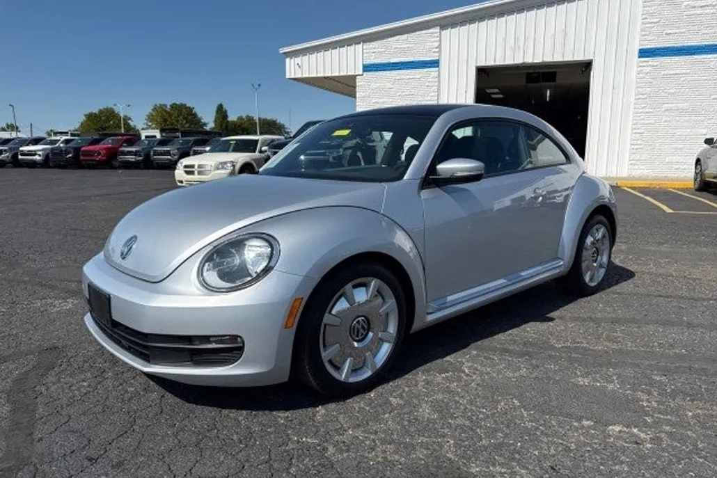 2016 Volkswagen Beetle 1.8T SE photo 1