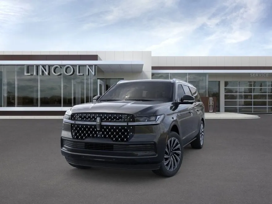 2025 Lincoln Navigator Black Label photo 1