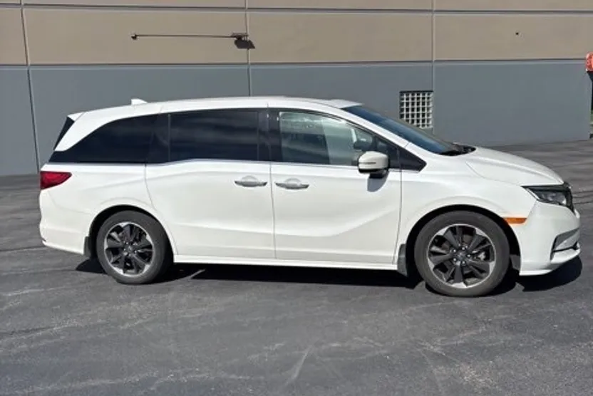 2023 Honda Odyssey Elite photo 1