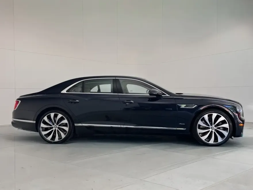 2026 Bentley Flying Spur Azure photo 1