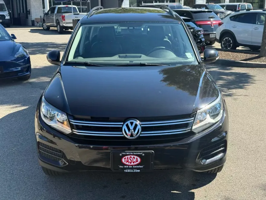 2017 Volkswagen Tiguan S photo 1