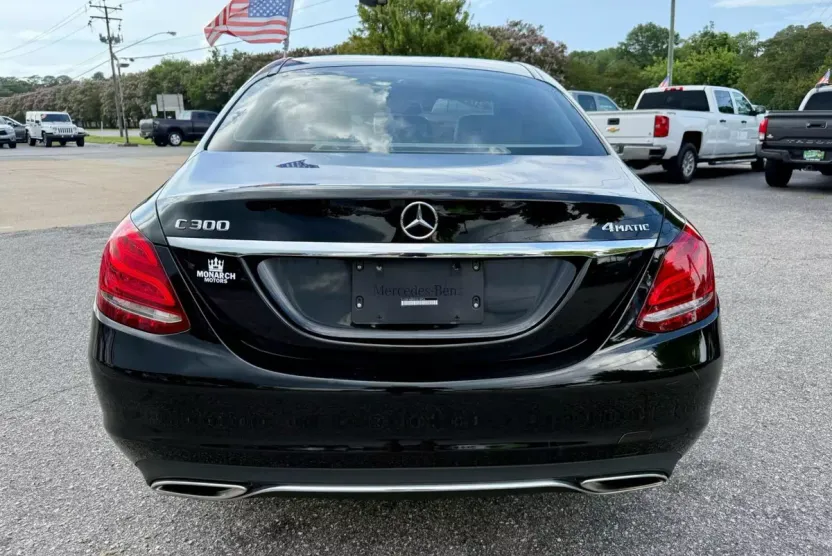 2015 Mercedes Benz C 300 4MATIC Sedan photo 1