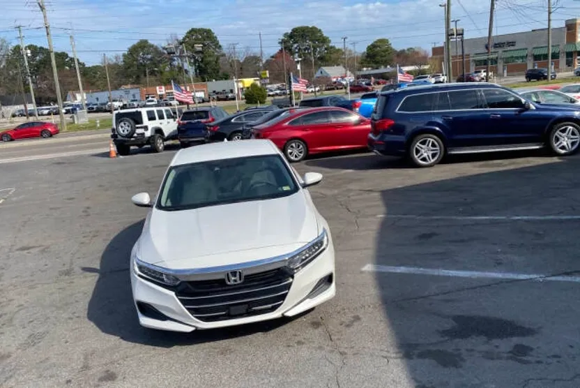 2021 Honda Accord LX photo 1