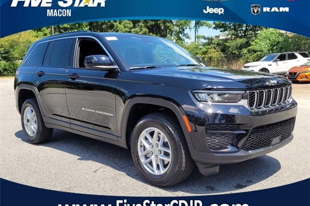 2025 Jeep Grand Cherokee Laredo X photo 1