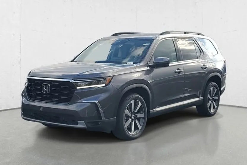 2025 Honda Pilot Touring photo 1