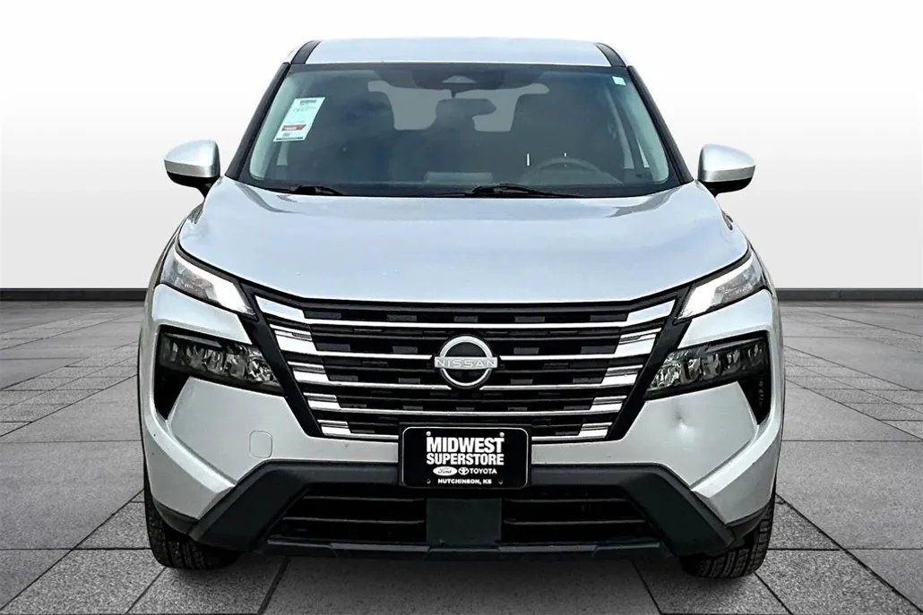 2024 Nissan Rogue SV photo 1