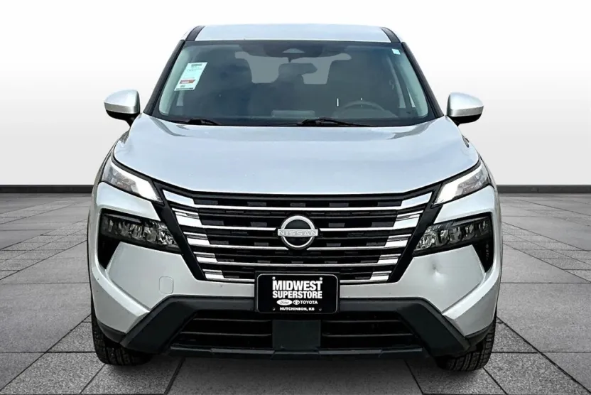 2024 Nissan Rogue SV photo 1