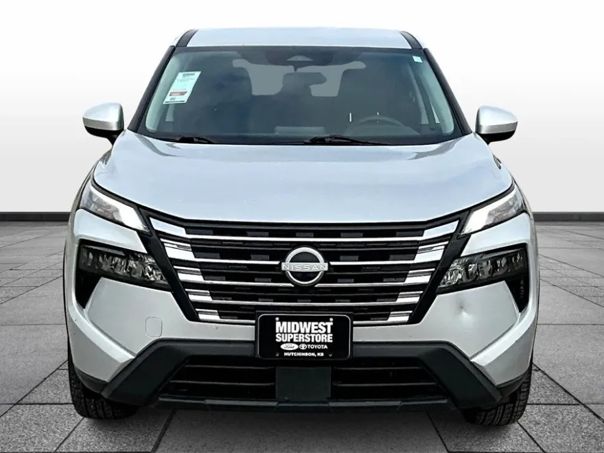 2024 Nissan Rogue SV photo 1