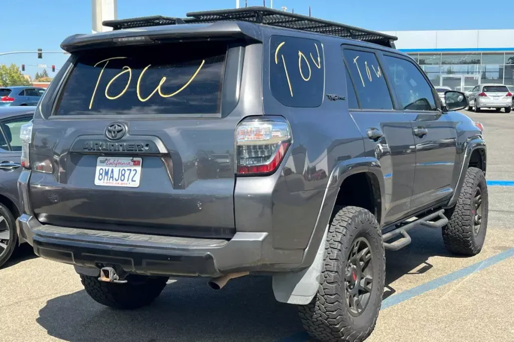 2016 Toyota 4Runner TRD Pro photo 1