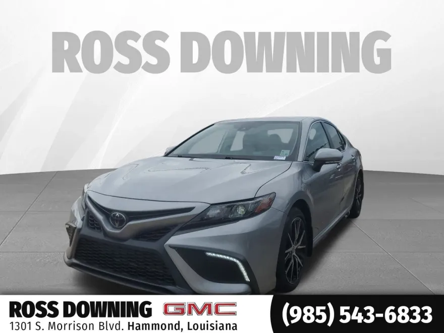2023 Toyota Camry SE photo 1
