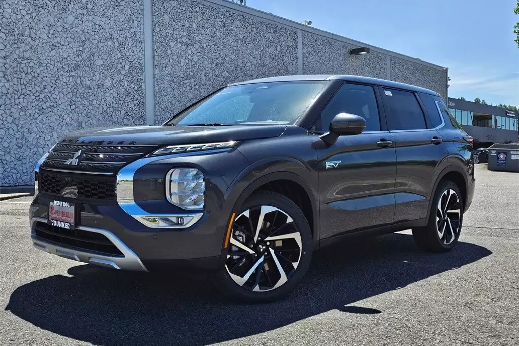 2025 Mitsubishi Outlander PHEV SE photo 1