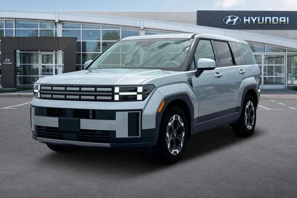 2025 Hyundai Santa Fe SE photo 1