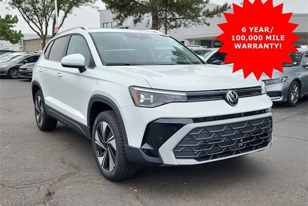 2025 Volkswagen Taos SE photo 1