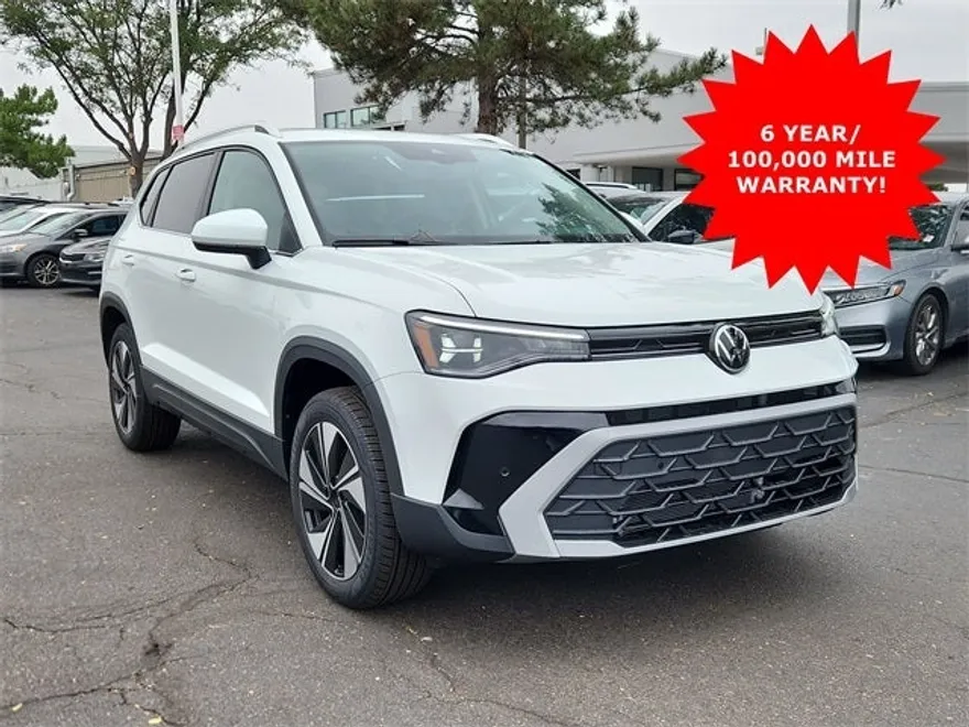 2025 Volkswagen Taos SE photo 1