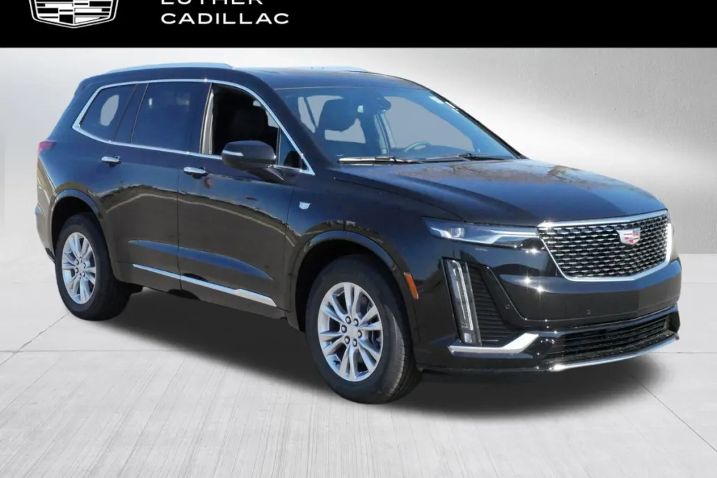 2025 Cadillac XT6 Luxury photo 1