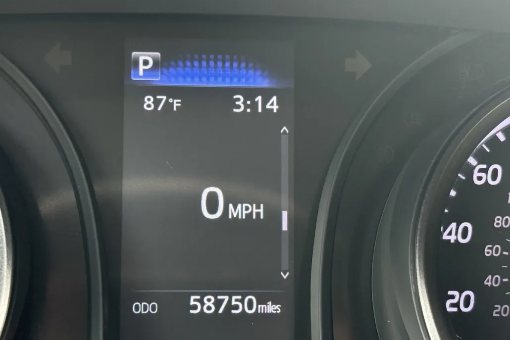 2023 Toyota Camry SE photo 1