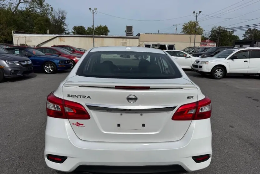 2017 Nissan Sentra SR photo 1