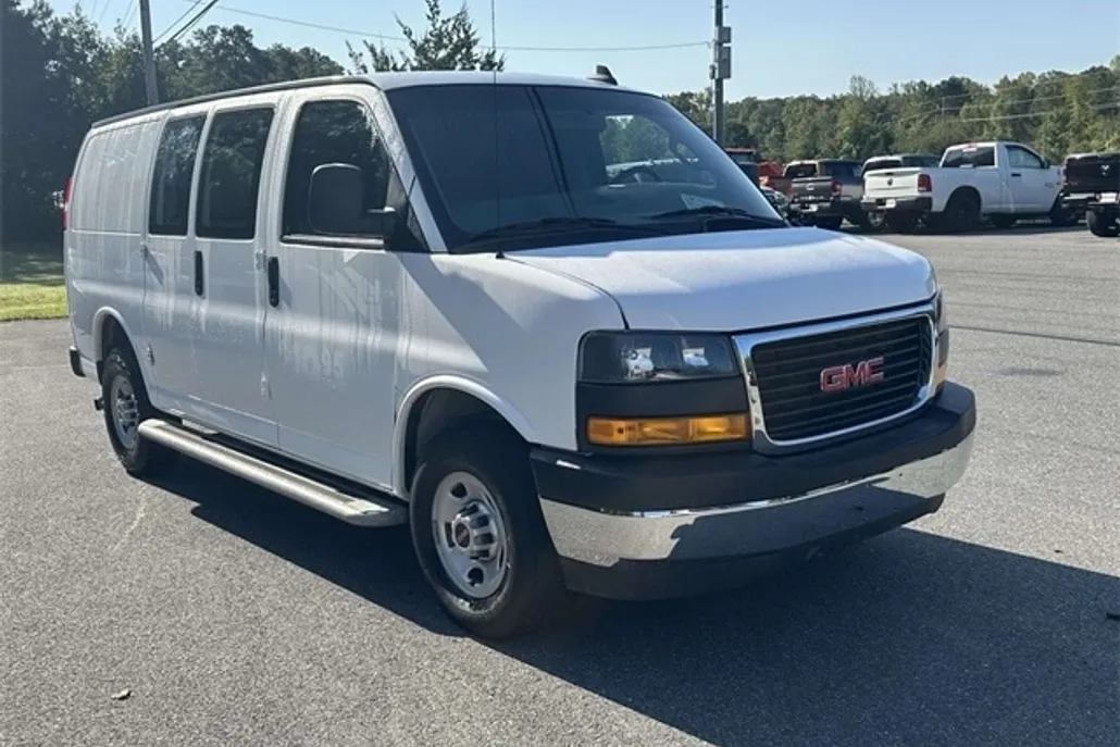 2023 Gmc Savana 2500 Cargo photo 1