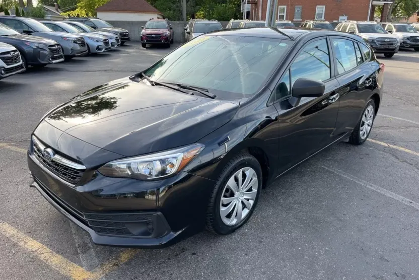 2022 Subaru Impreza Base photo 1
