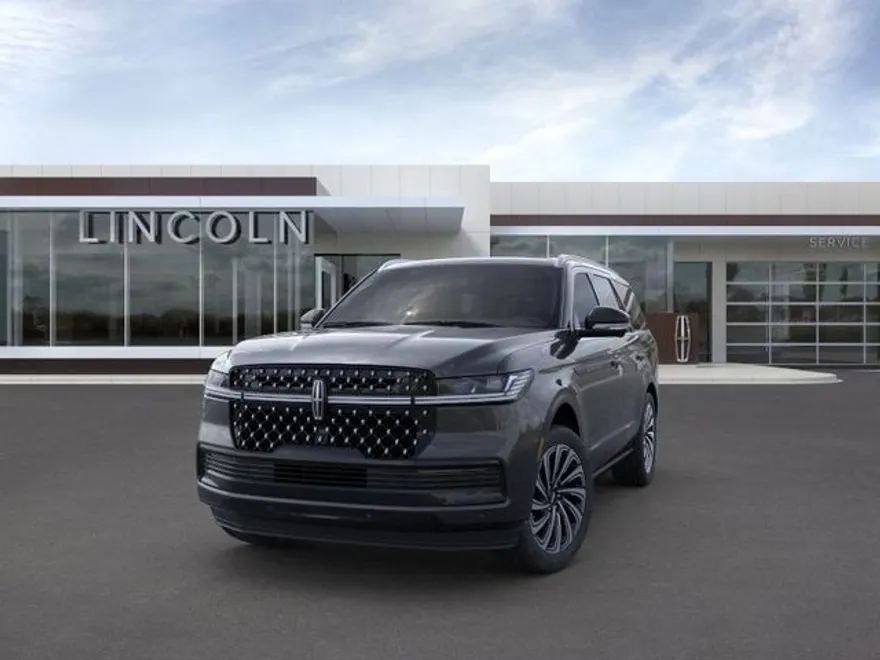 2025 Lincoln Navigator Black Label photo 2