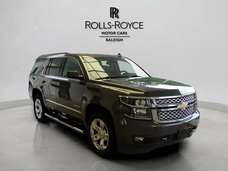2019 Chevrolet Tahoe LT photo 3