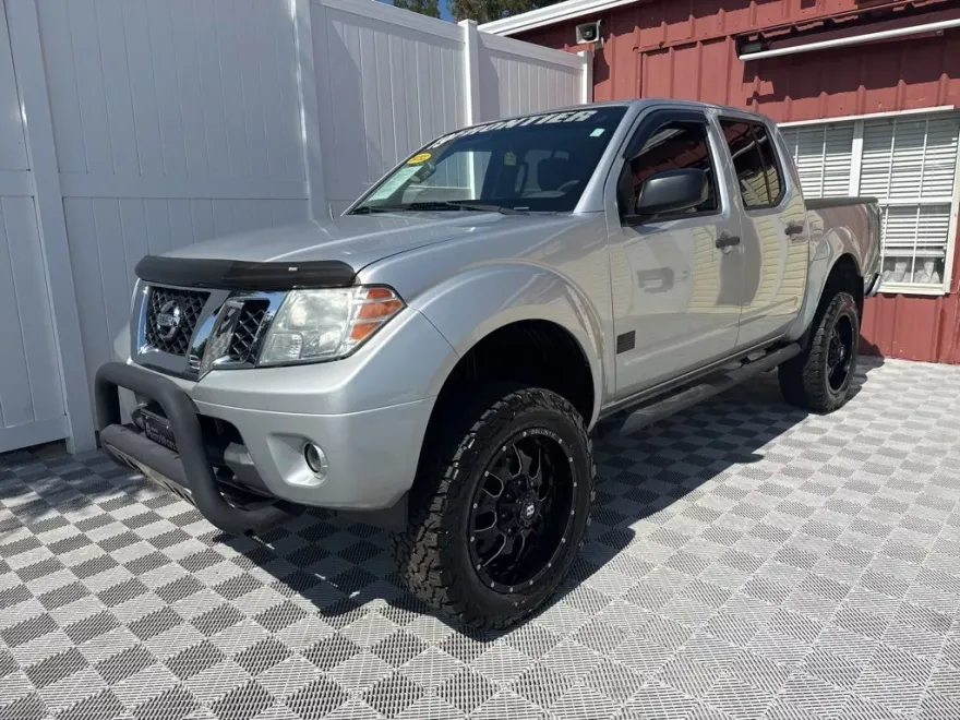 2019 Nissan Frontier SV photo 1