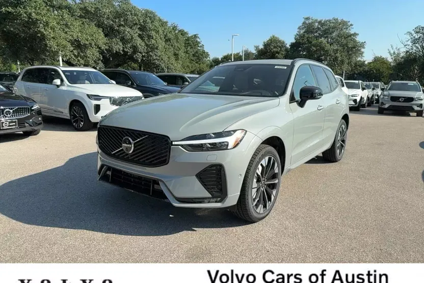 2026 Volvo XC60 Plus B5 photo 1