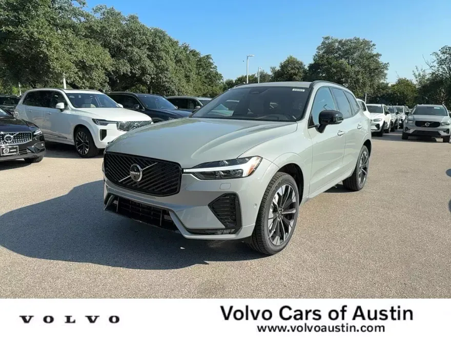 2026 Volvo XC60 Plus B5 photo 1