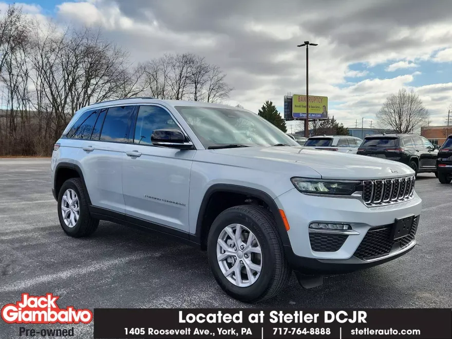 2022 Jeep Grand Cherokee Limited Sport photo 1