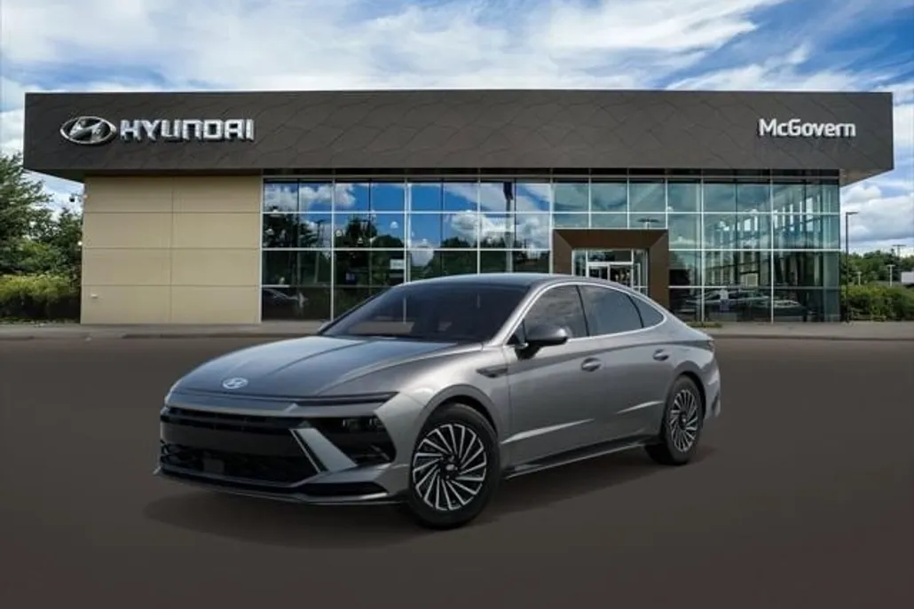 2025 Hyundai Sonata Hybrid SEL photo 1