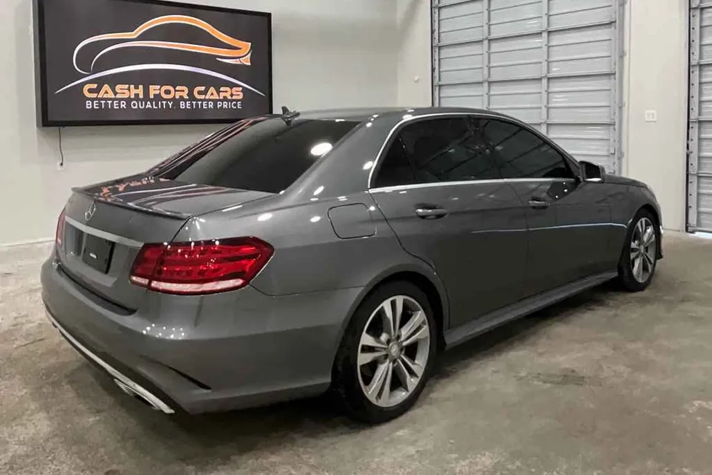 2016 Mercedes Benz E 350 photo 1