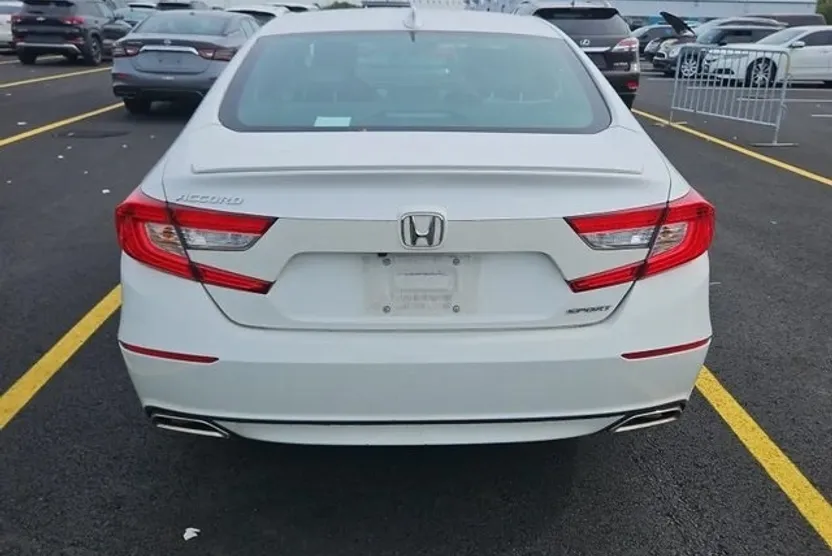 2019 Honda Accord Sport photo 1