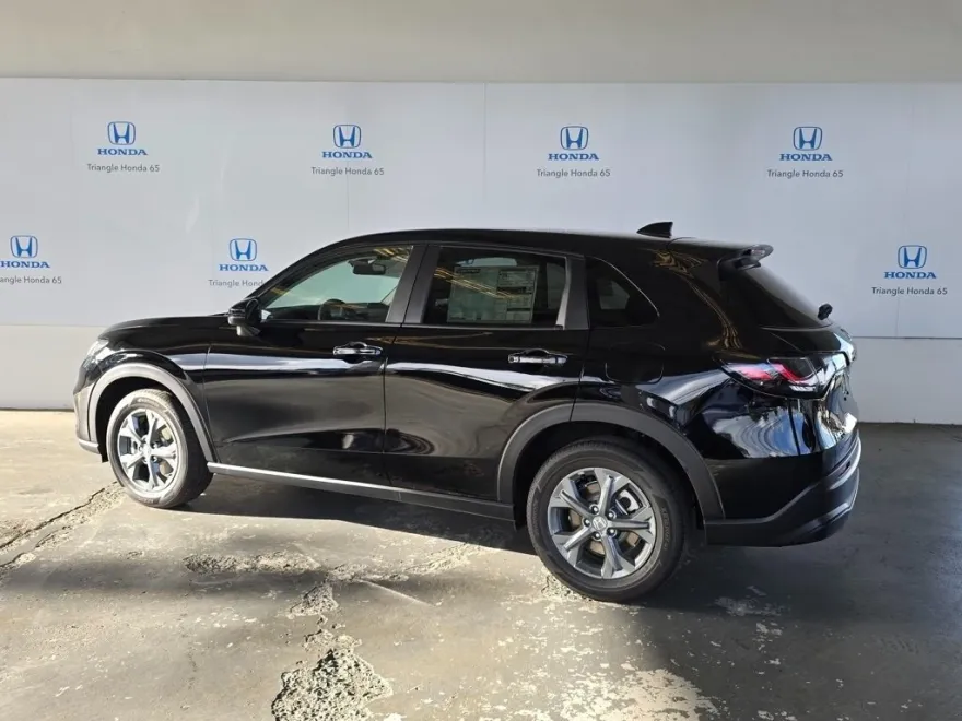 2026 Honda HR-V LX photo 1