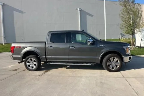 2018 Ford F-150 Lariat photo 2