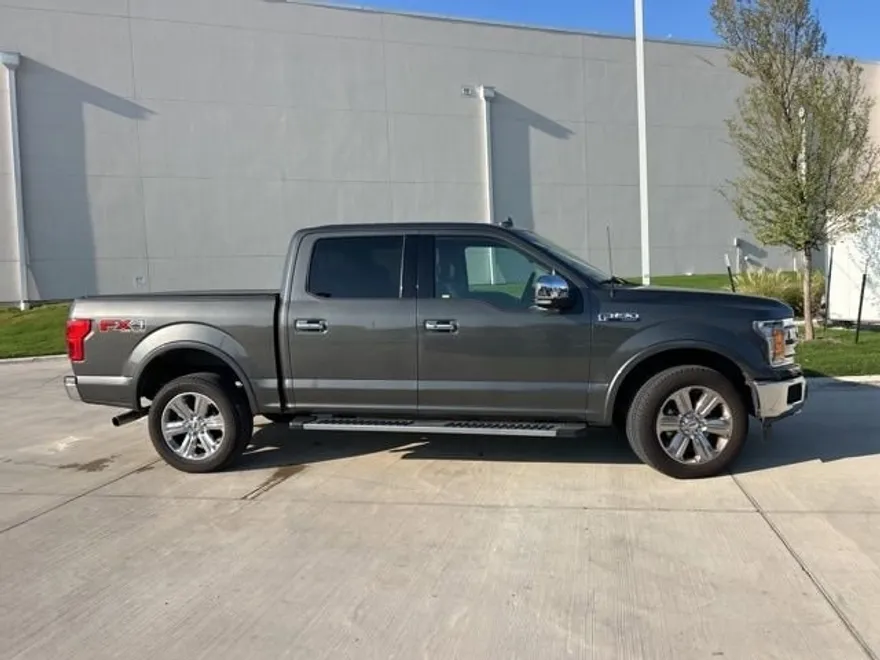 2018 Ford F-150 Lariat photo 2