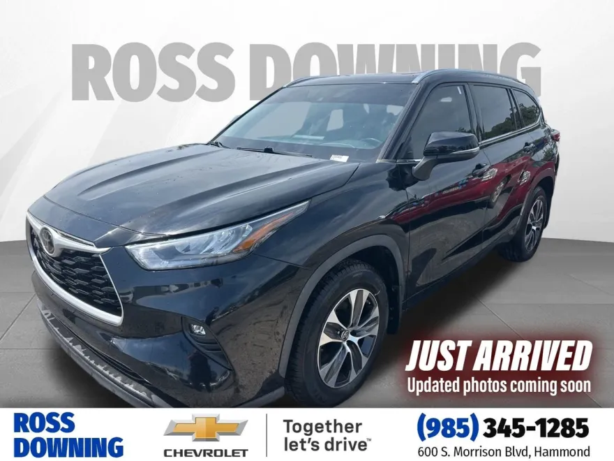 2020 Toyota Highlander XLE photo 1
